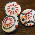 thumbnail--button magnets and push pins