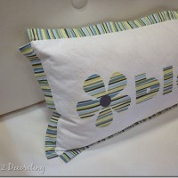 pillow-with-flower-and-word-applique-32_thumb