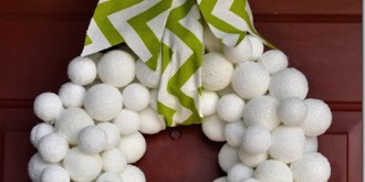 winter-snowball-wreath-1d_thumb[2]