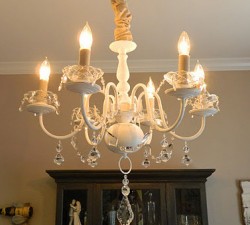 thumbnail--chandelier makeover
