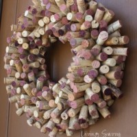 wine cork projects--wine cork wreath from living savvy