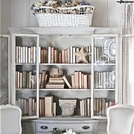 Vintage china cabinet painted with Annie Sloan Chalk Paint Vintage china cabinet painted with Annie Sloan Chalk Paint