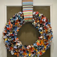 upcycled magazine wreath 8