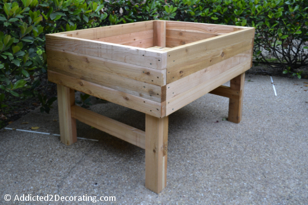 How To Build An Elevated Garden - Addicted 2 Decorating®