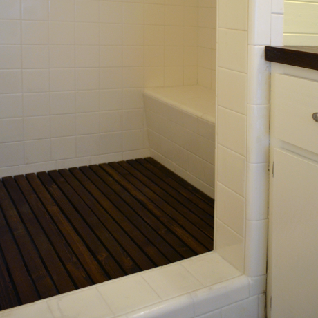 DIY Removable Cedar Shower Floor Mat