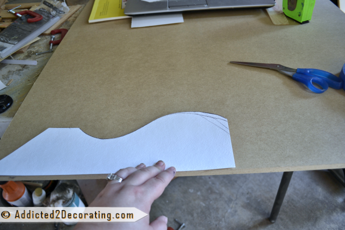 How to make a DIY mirror frame with scalloped design - align the pattern on half of the MDF