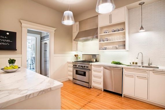 door trim idea - kitchen by Patrick Perez Architect, via Houzz