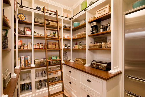 Pantry Design – The Corners Have Me Stumped