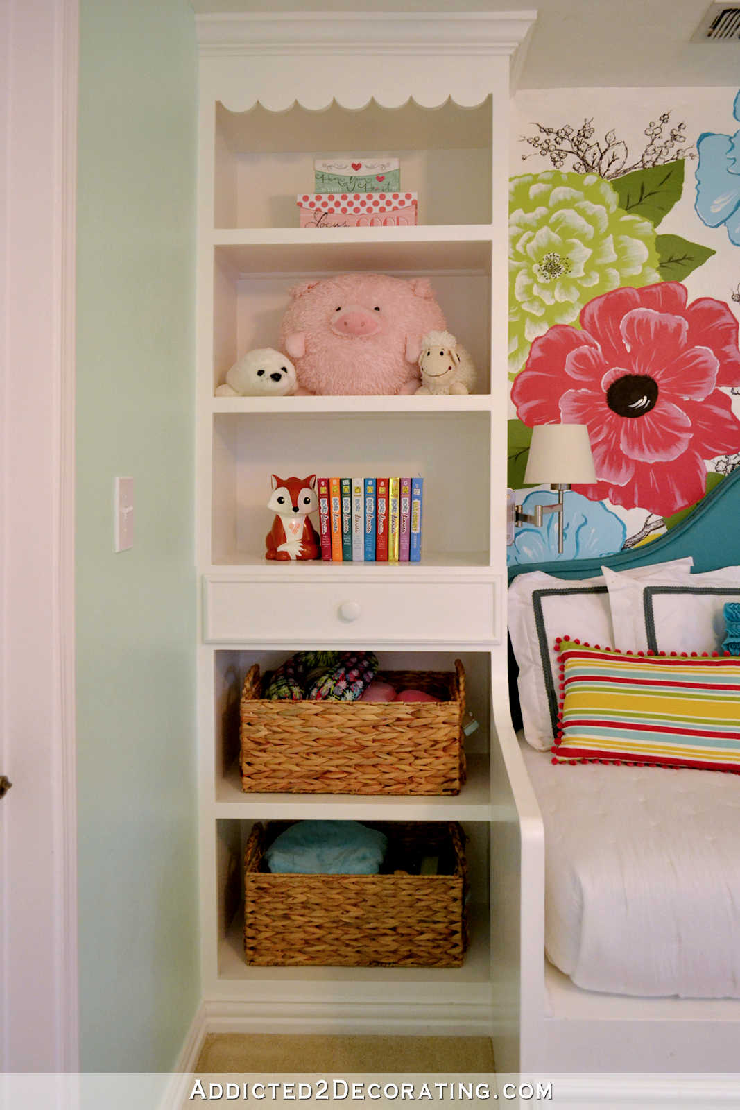 Yaleana's Bedroom - after 16 - built in bookcase and daybed