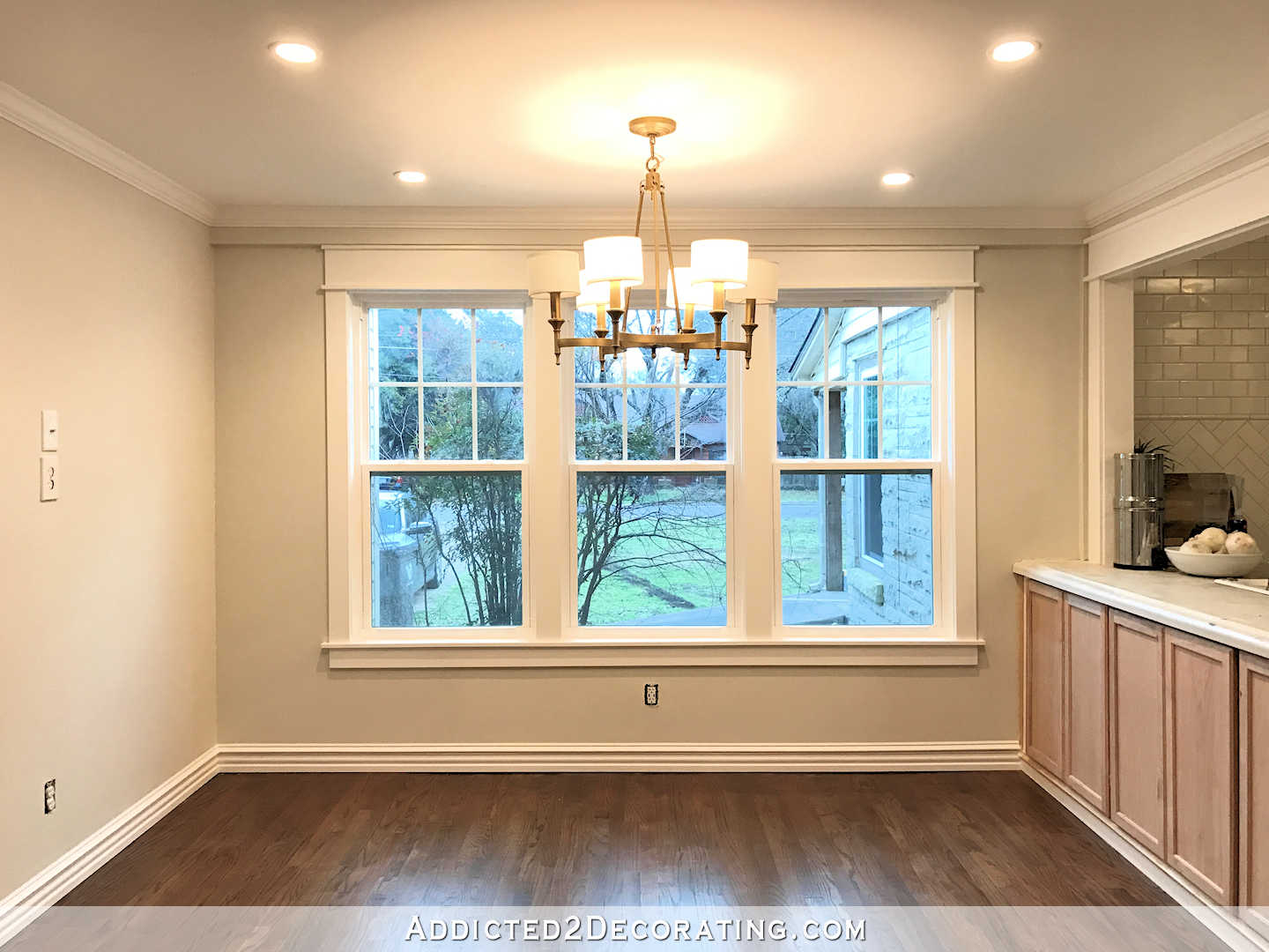 Breakfast Room – All Trimmed Out & Painted (and Ready For Decorating!)