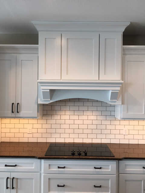 https://www.addicted2decorating.com/wp-content/uploads/2017/04/range-hood-cover-inspiration.jpg