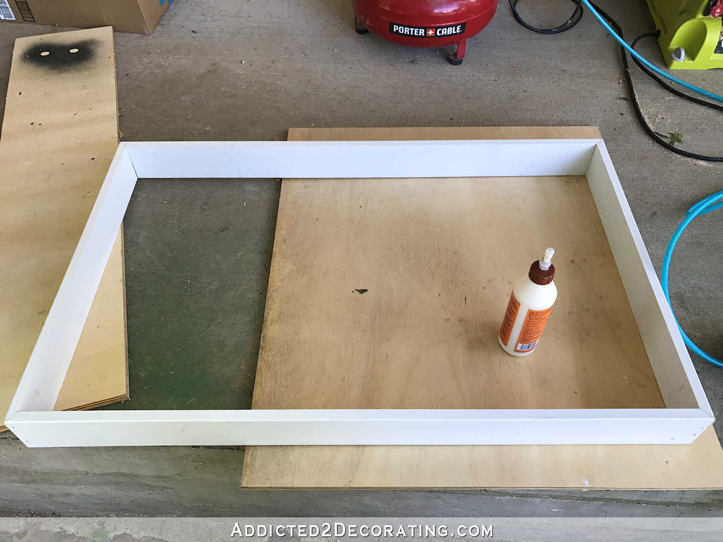 how to build an easy DIY frame for a wall mounted flat screen tv - 1 - build a simple box out of 1 x 4s