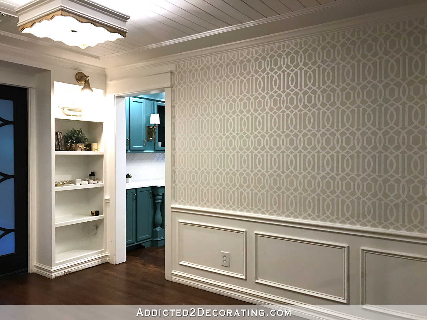 stenciled trellis design on walls in music room - 4