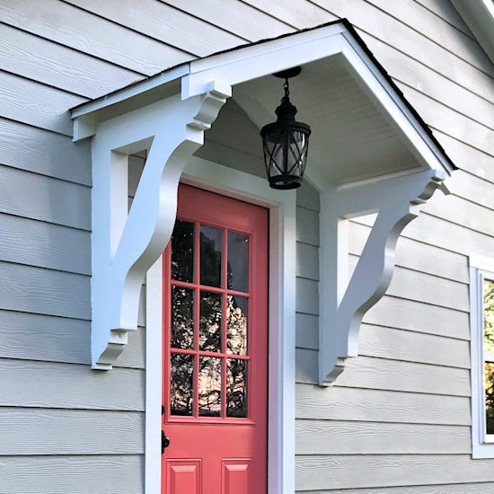 https://www.addicted2decorating.com/wp-content/uploads/2019/02/large-brackets-on-portico.jpg