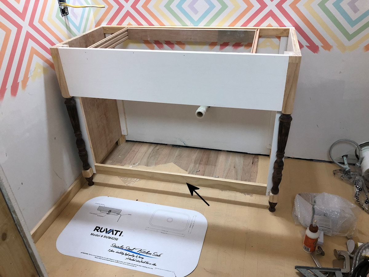 DIY bathroom vanity to fit a kitchen sink - 18