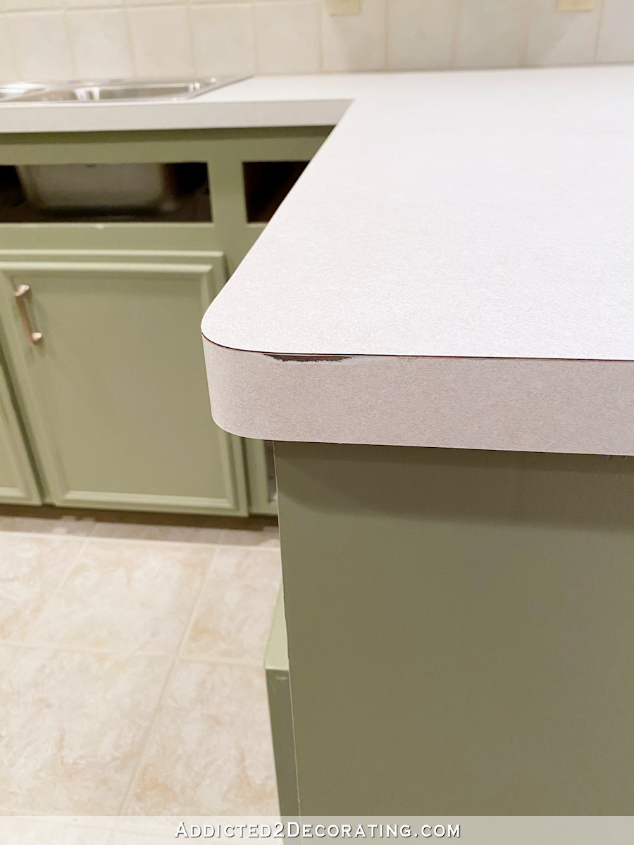 Pros and Cons of Laminate Countertops in a Kitchen