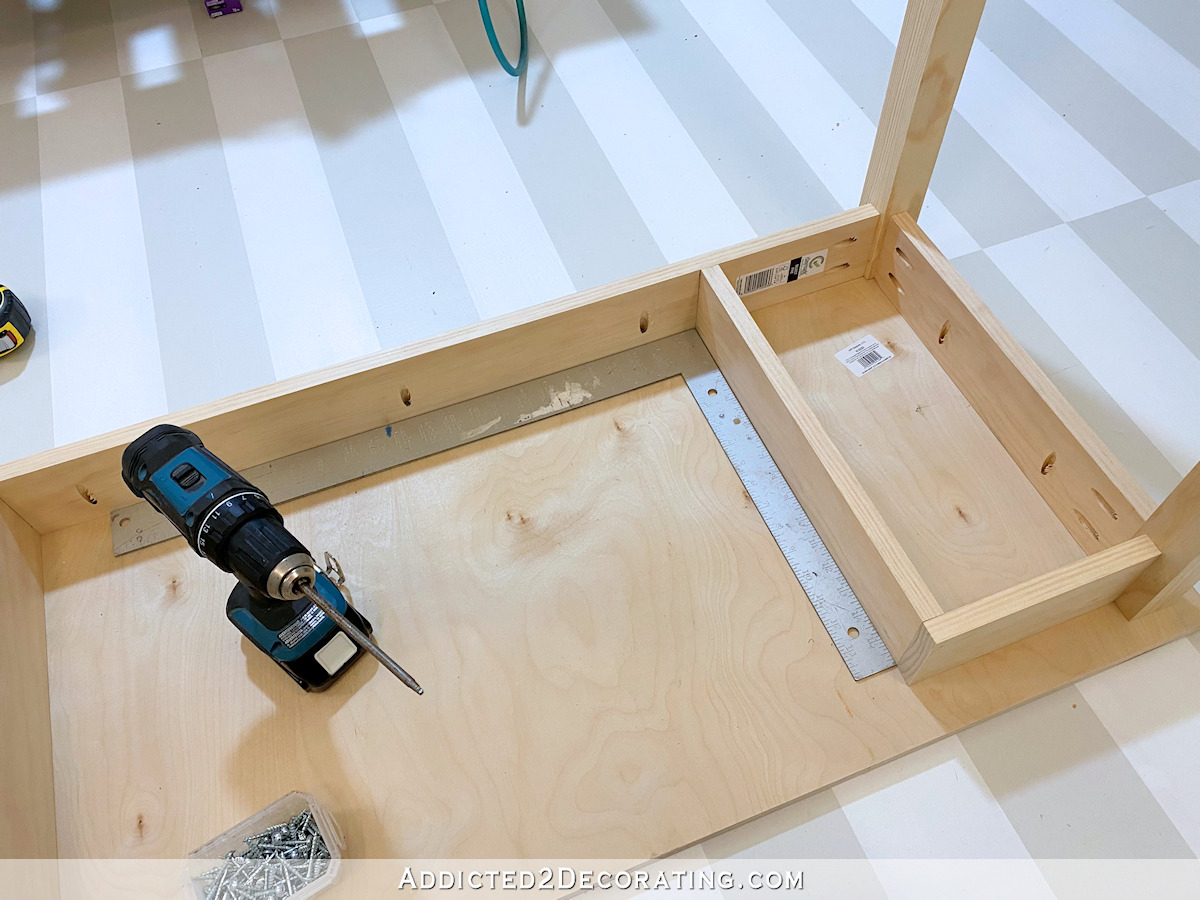 how to build a simple writing desk with a drawer - 22