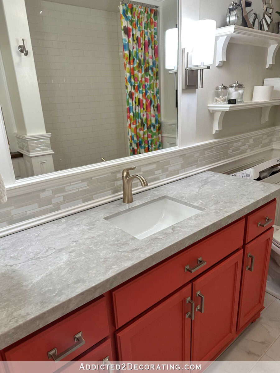 Vicostone Elysian quartz, countertop in bathroom - light gray and white quartz