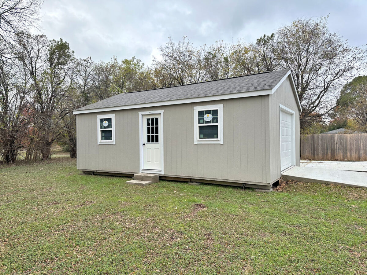 My new 18' x 27' workshop in the back yard