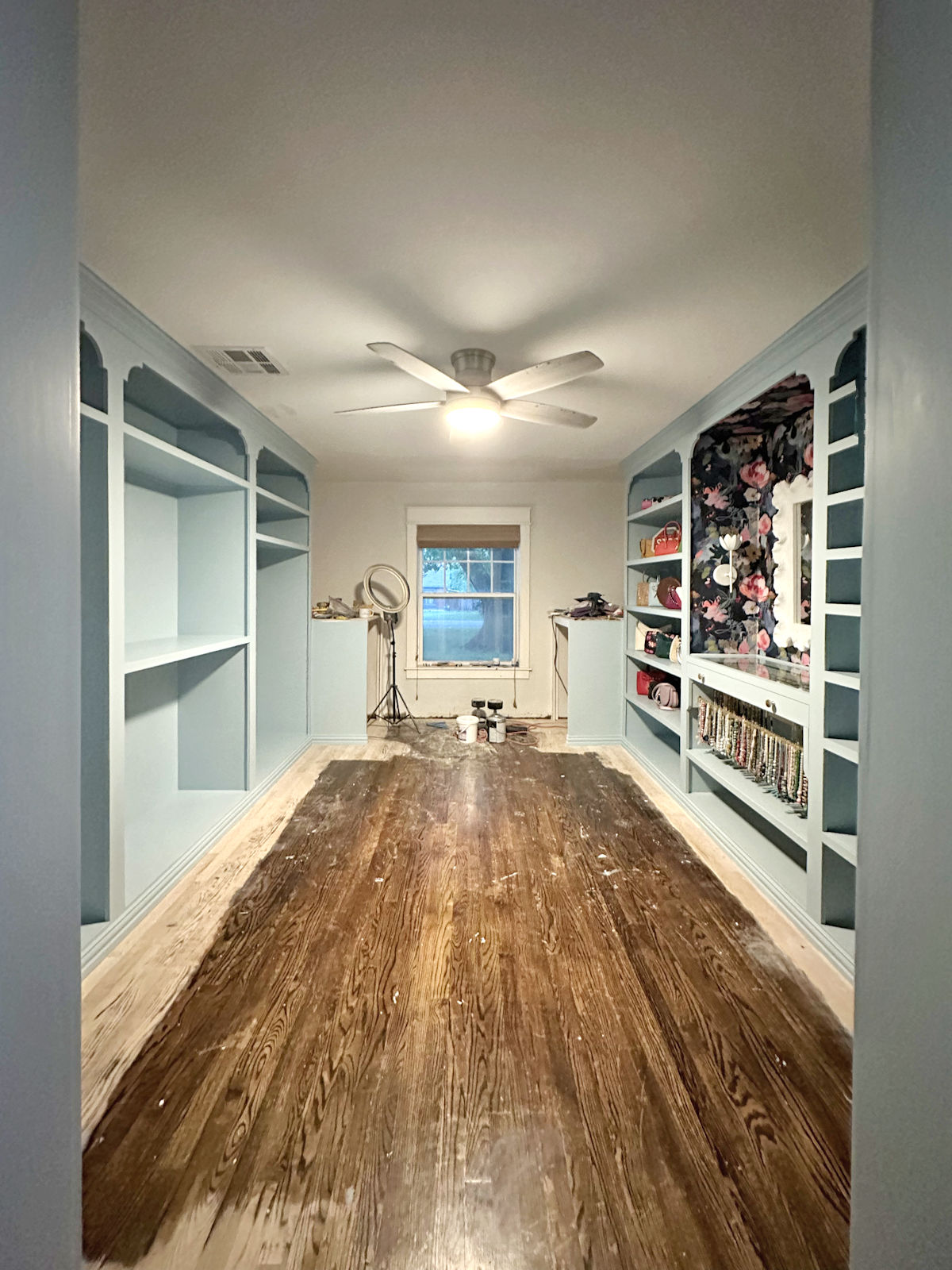 The Closet Cabinets Are Painted! (Plus, Why I Didn't Spray The Cabinets ...