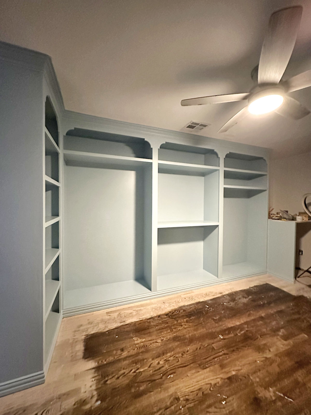 The Closet Cabinets Are Painted! (Plus, Why I Didn't Spray The Cabinets ...