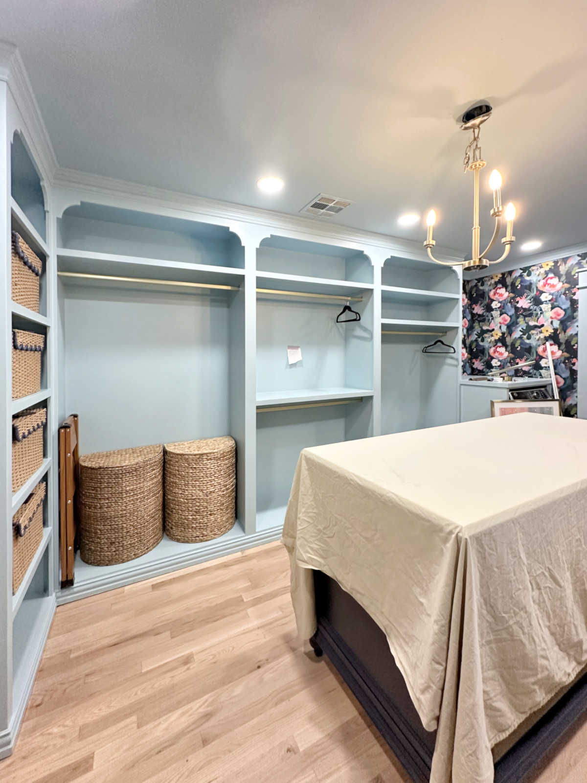 The Closet Is Clean And Ready To Be Loaded! - Addicted 2 Decorating®