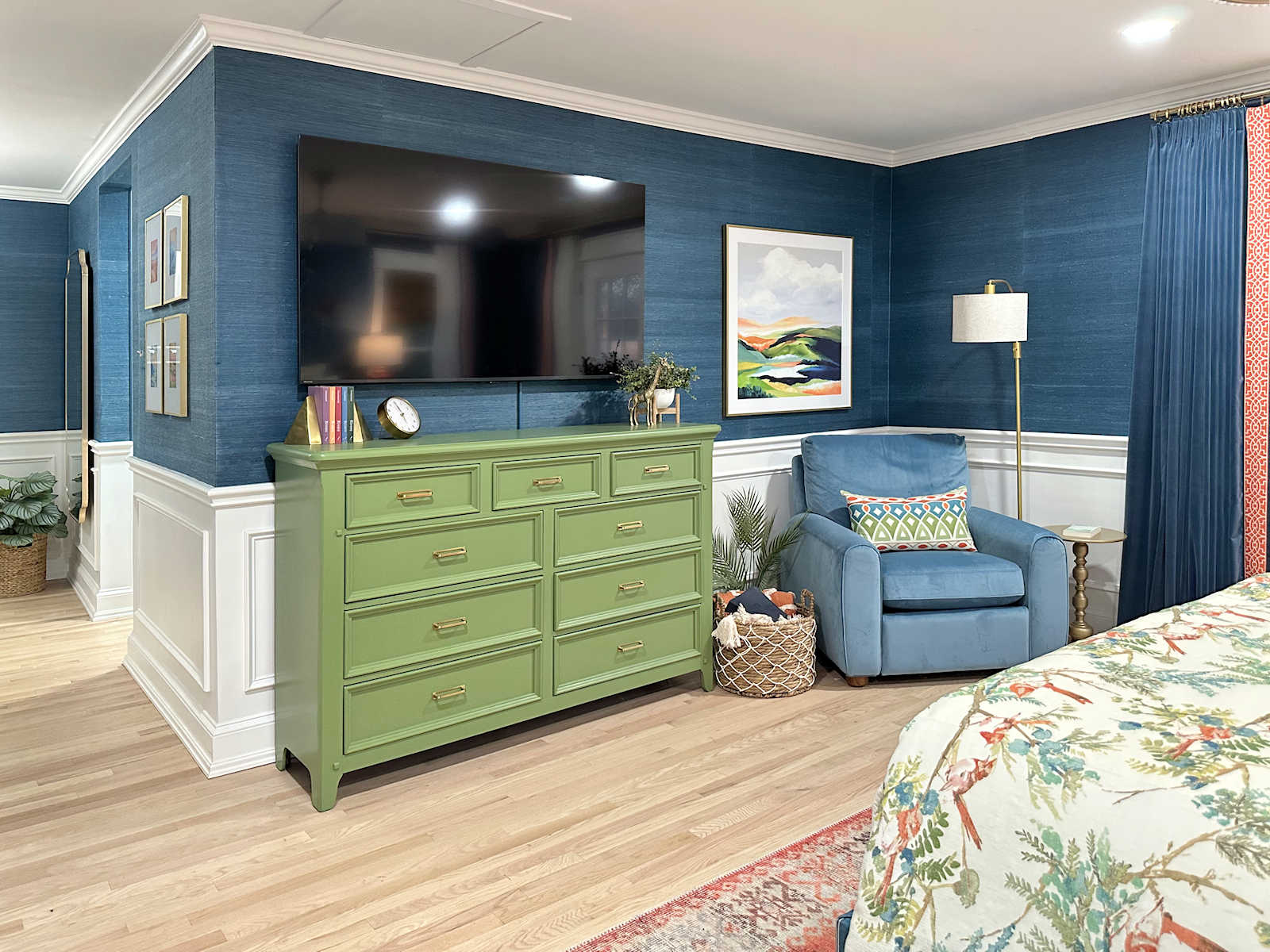 The Bedroom Dresser Is Painted (Before & After)