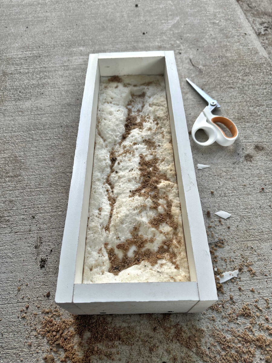 How to build a mold with a DIY textured silicone mat for pouring fake concrete (aircrete) stones